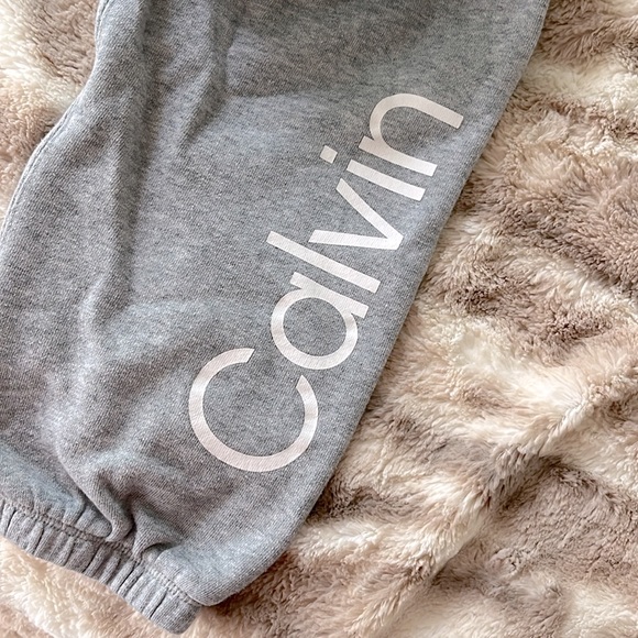 Calvin Klein Joggers - Picture 4 of 4